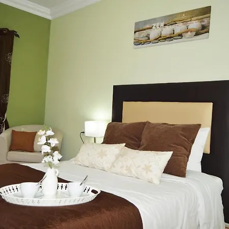 Gold Apartment